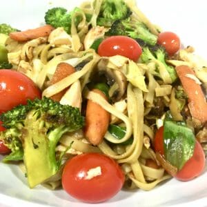 Green Tea Yakisoba with Chicken and Vegetables
